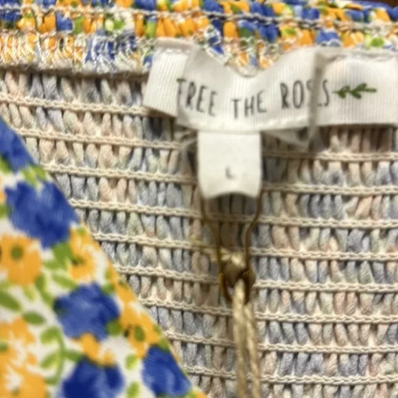 Free the roses dress​ - Picture 7 of 9